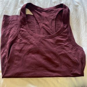lululemon swiftly tank size 4 burgundy/ maroon